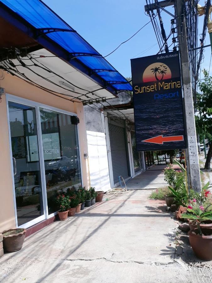 Sunset Marina Resort Bang Rak Beach  Exterior foto